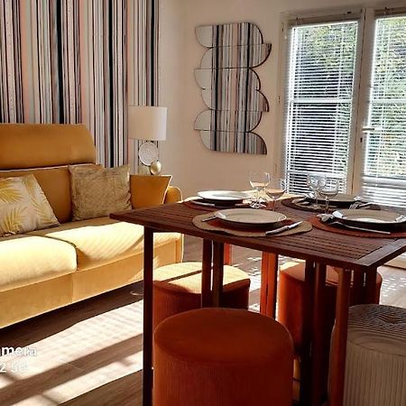Rez-De-Chaussee Privatif Spacieux 3* D'Une Villa Centre Ville イエール エクステリア 写真